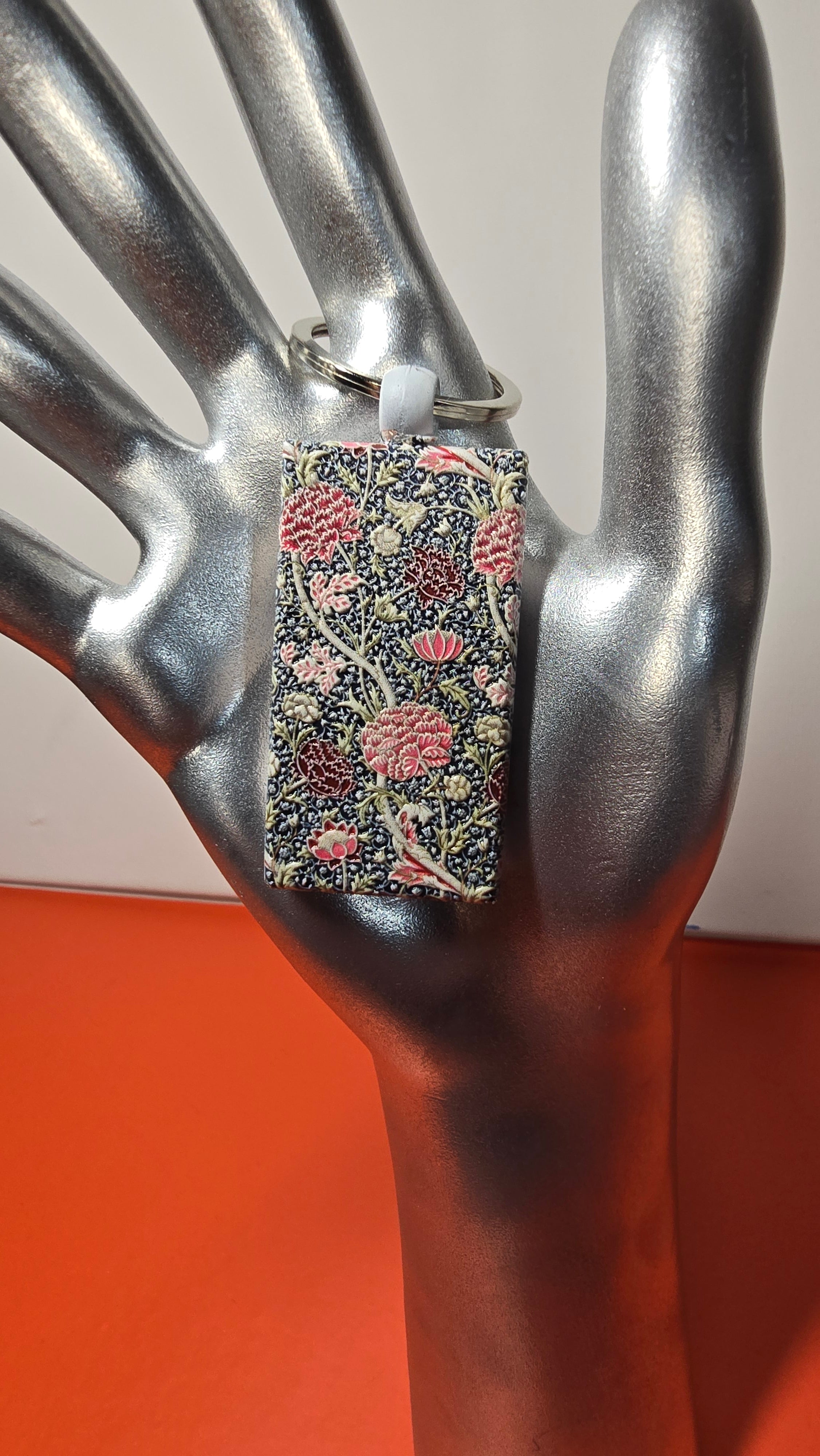 William Morris Cray Floral Raised Texture Wood Keychain